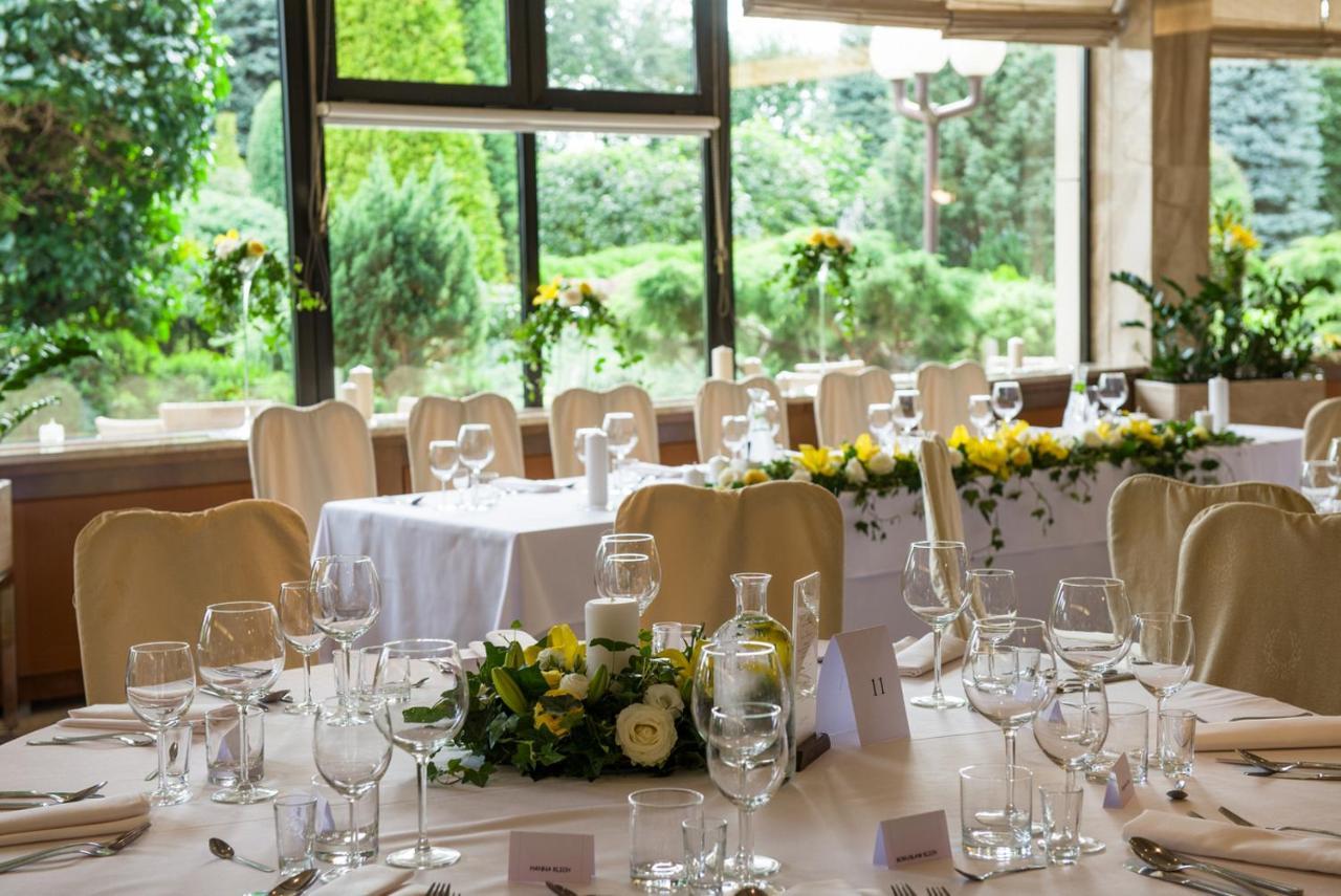 Booking Hotel & Spa Cracovie Extérieur photo A wedding reception