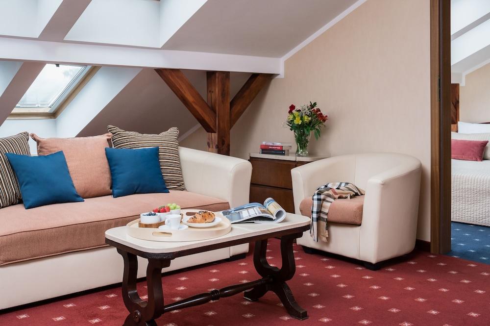 Booking Hotel & Spa Cracovie Extérieur photo A suite at the Hotel de la Ville