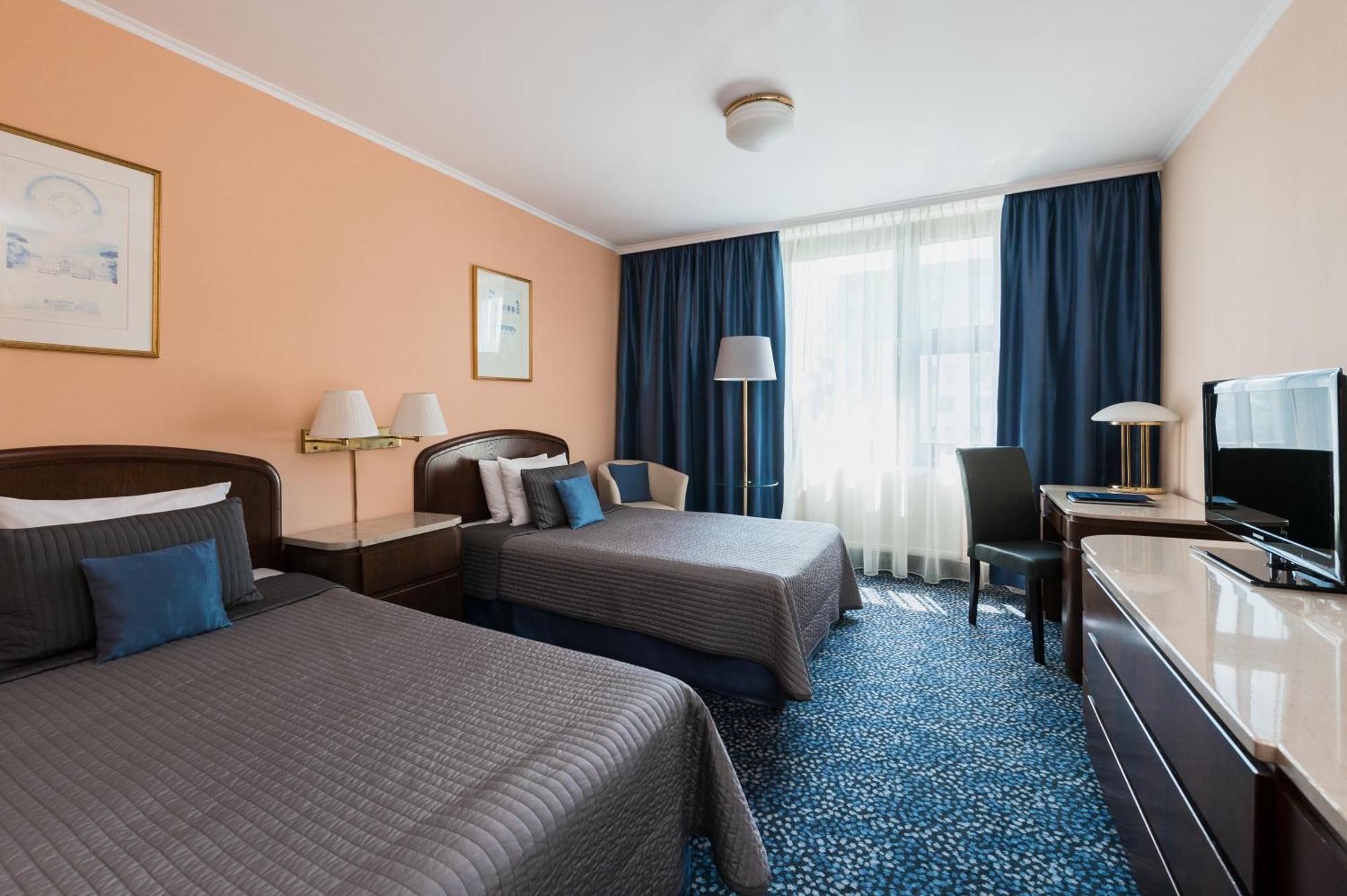Booking Hotel & Spa Cracovie Chambre photo A room at the Radisson Blu Hotel, Vilnius